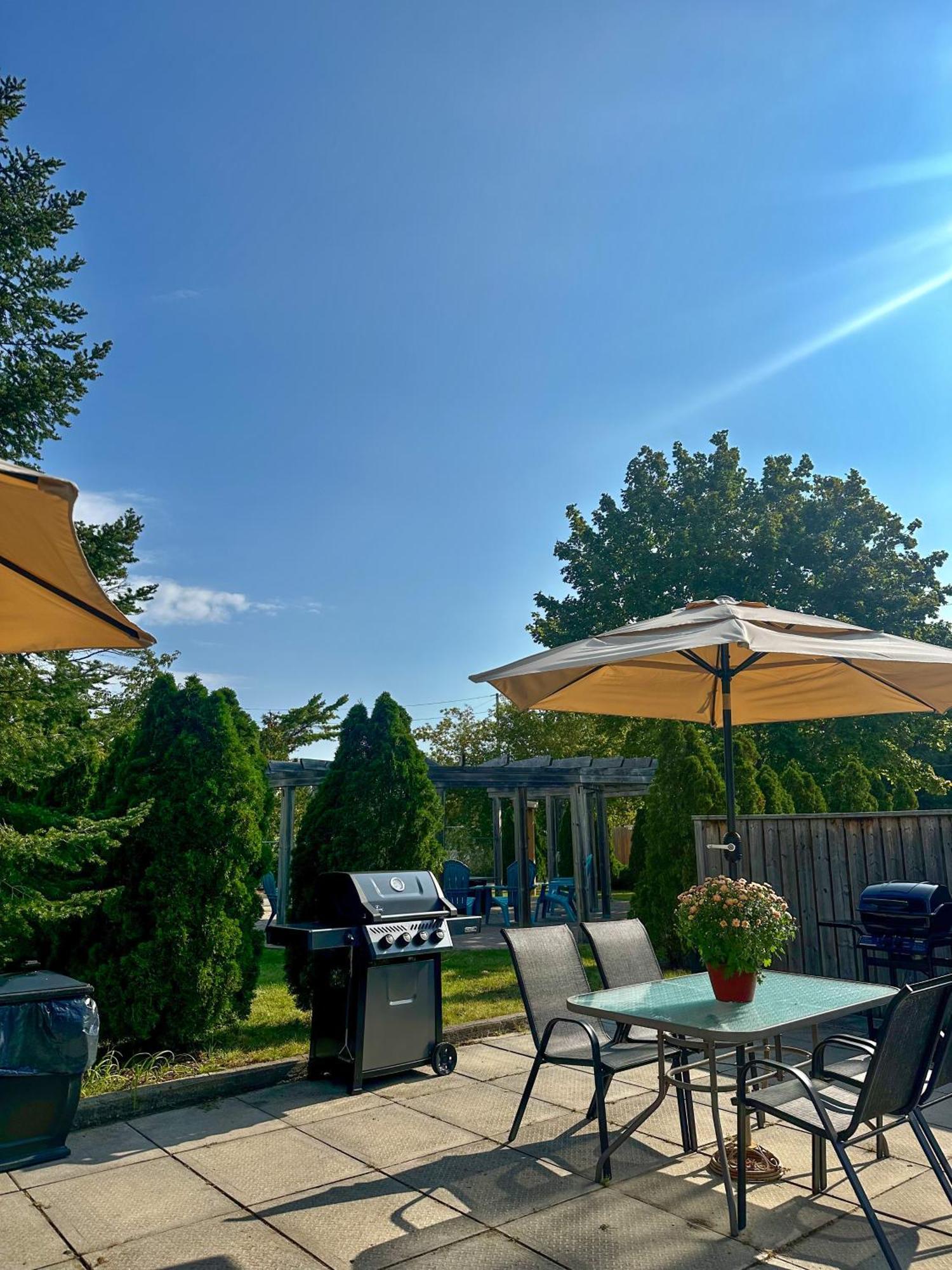 Oasis By The Bay Vacation Suites Wasaga Beach Extérieur photo