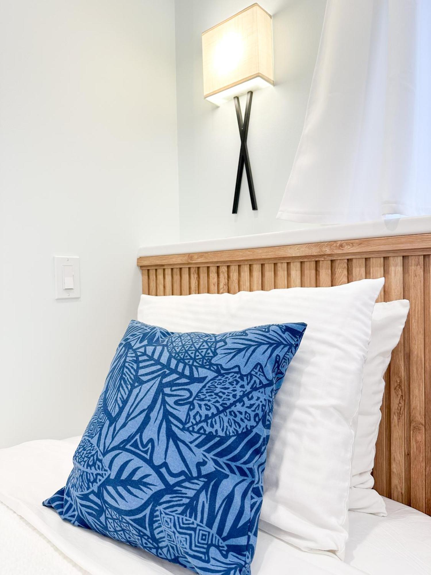 Oasis By The Bay Vacation Suites Wasaga Beach Extérieur photo