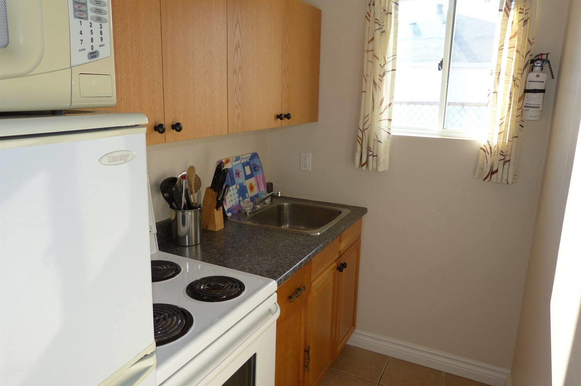 Oasis By The Bay Vacation Suites Wasaga Beach Extérieur photo